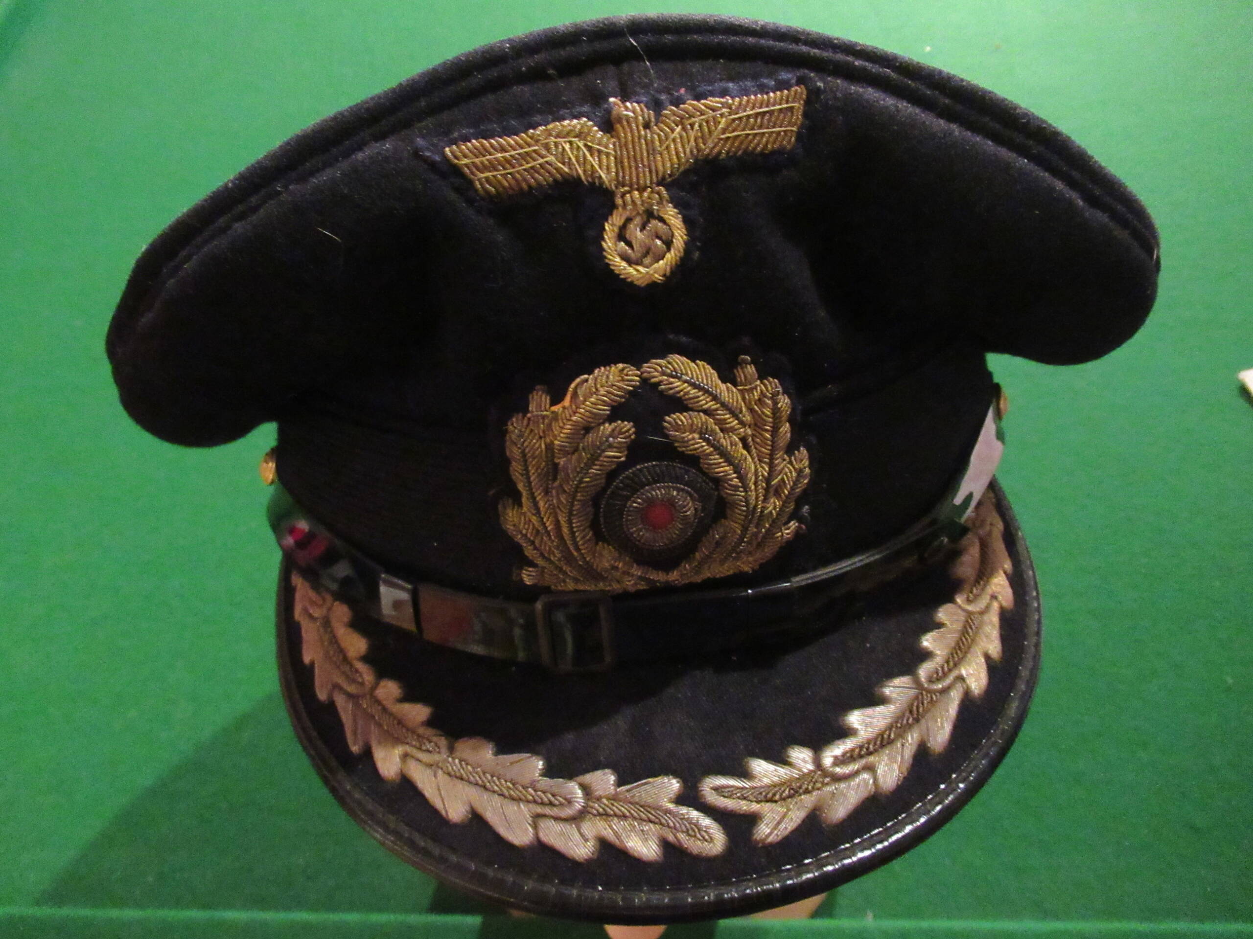 KM Captain’s cap
