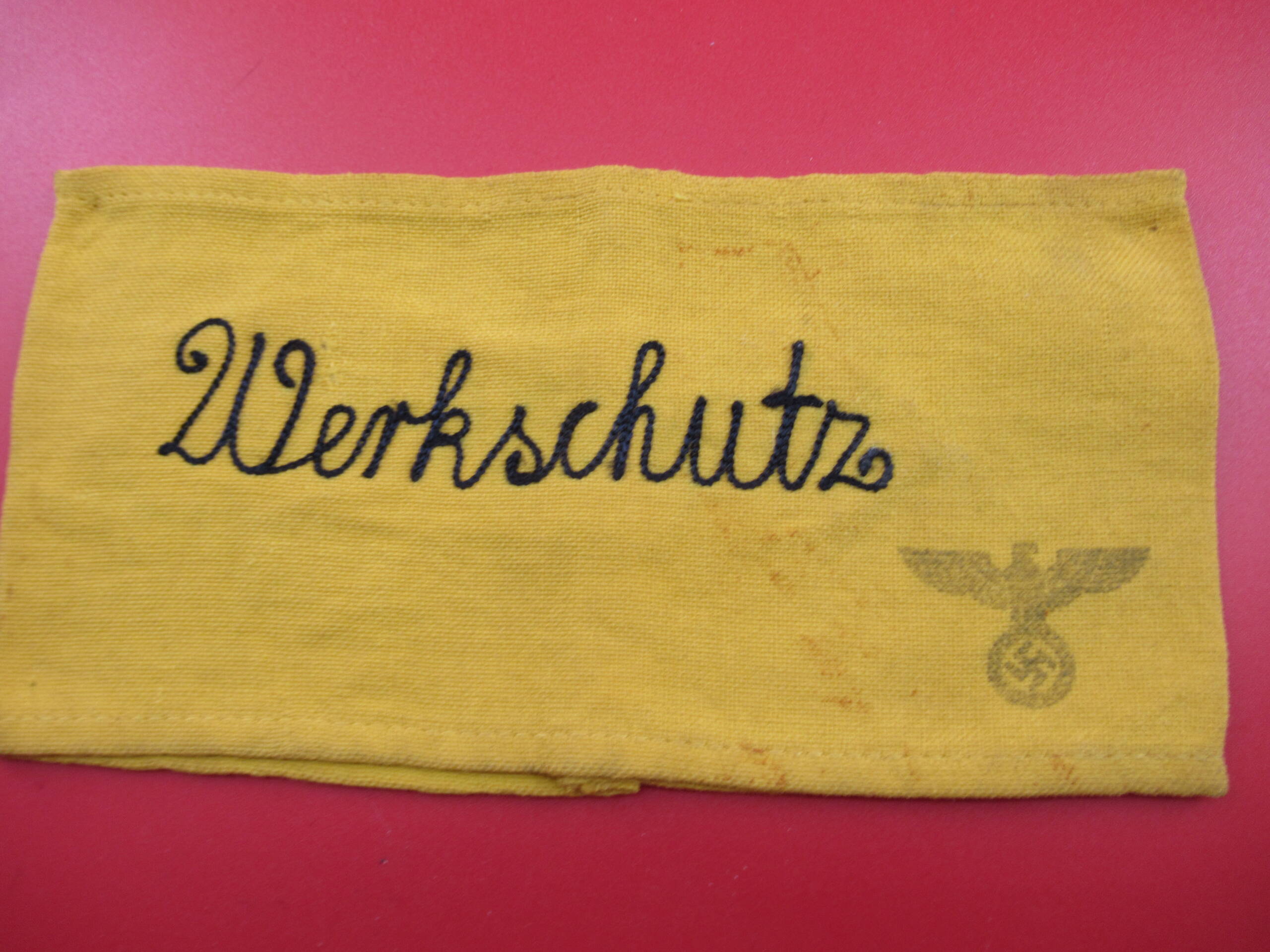 Werkschutz early chain stitched armband