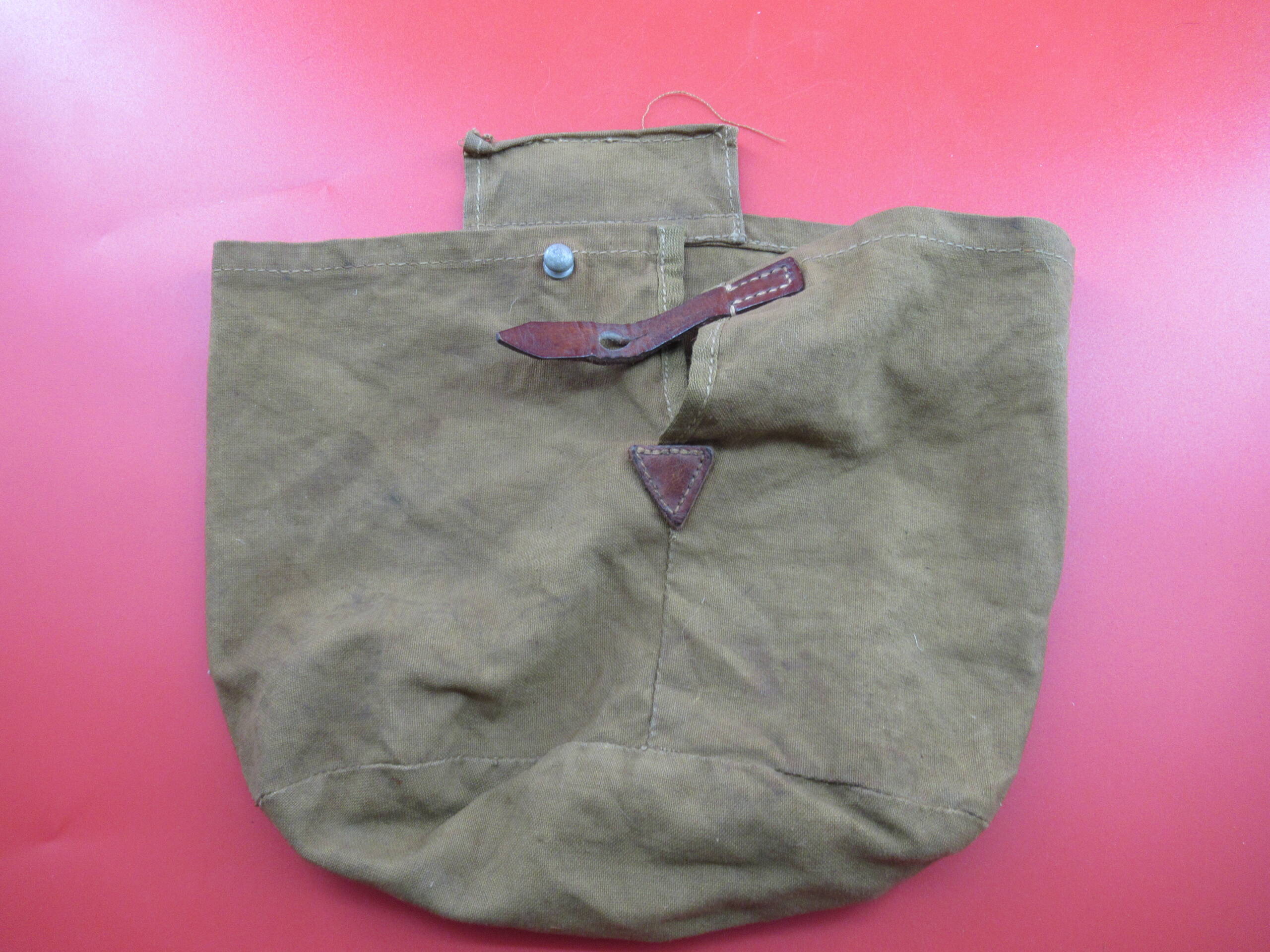 Mess tin protective pouch